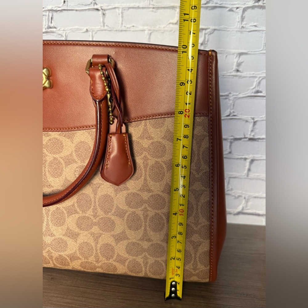 Coach Brooke Carryall crossbody Bag signature Tan/Gold hardware compartments - Picture 13 of 16